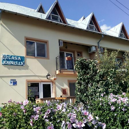 Pensiunea Casa Johnelly คอสติเนช ภายนอก รูปภาพ
