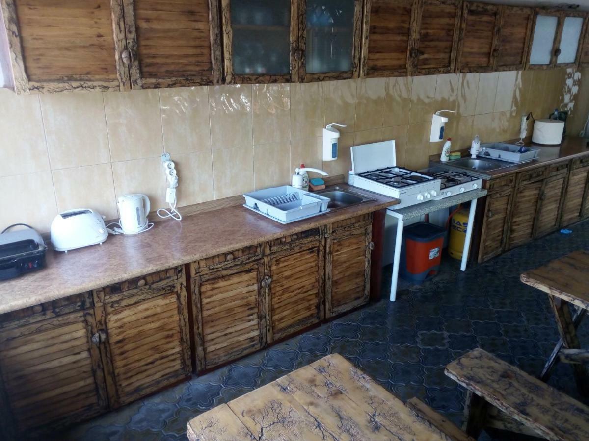 Pensiunea Casa Johnelly คอสติเนช ภายนอก รูปภาพ
